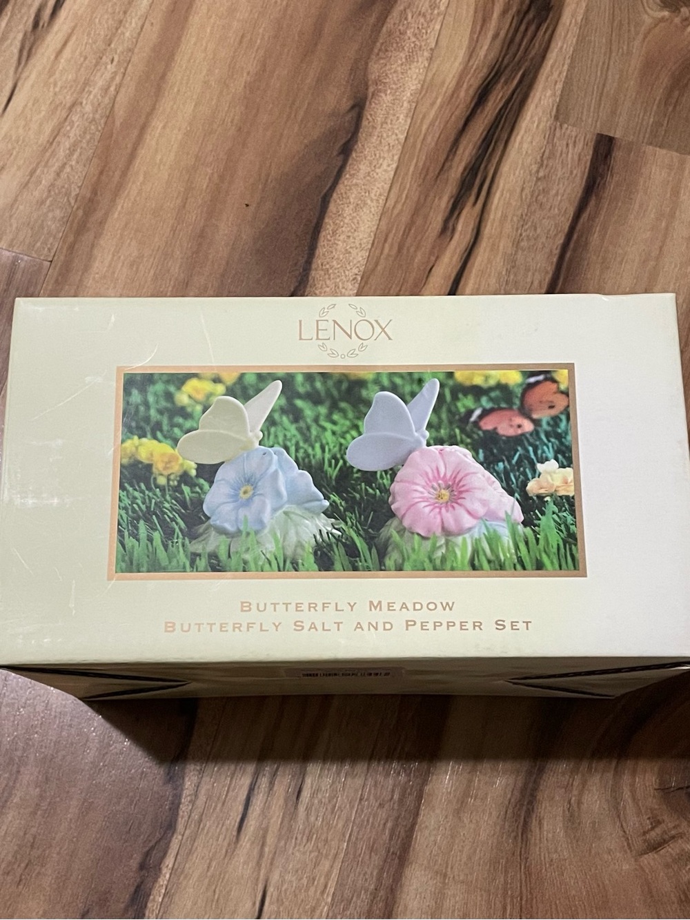 Lenox Butterfly Meadow Salt & Pepper Shaker Set Fine Porcelain NIB